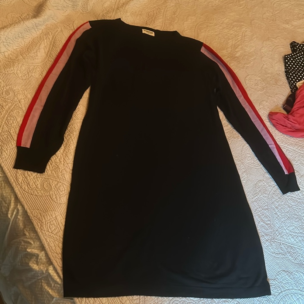 Black sweater dress with sleeve details xl